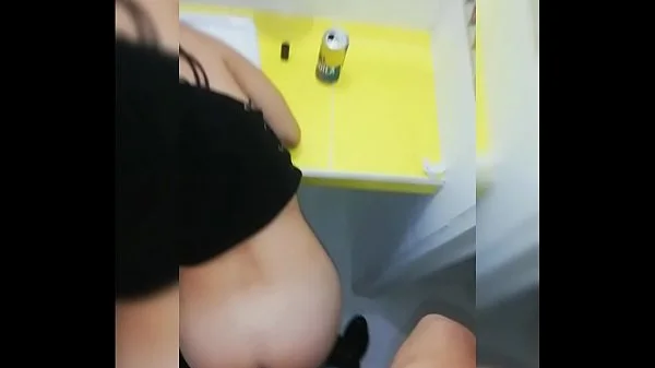 Noooo! Ella estaba asustada que su Novio Nos descubriera.. a. de La h. de un invitado de la Fiesta... Escondidos en el Ba#o
