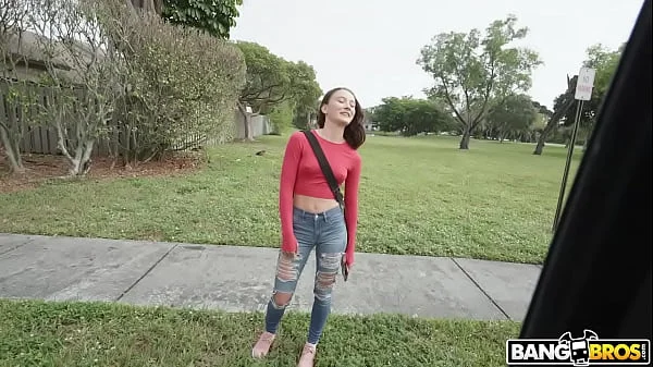 Model Desperate For Cash