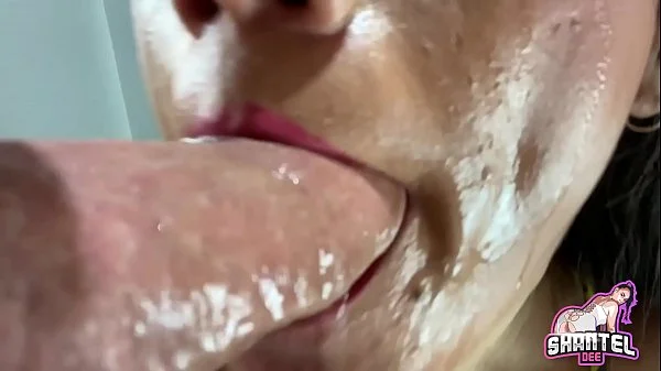 Extreme Close Up Deepthroat Blowjob ASMR Sloppy Throatpie & Ass in Mirror