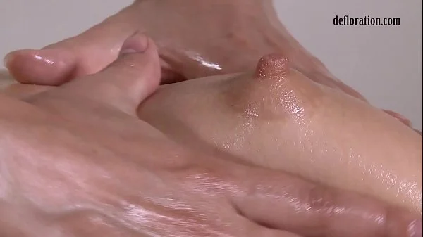 Jankovska gets her orgasm massage for first time