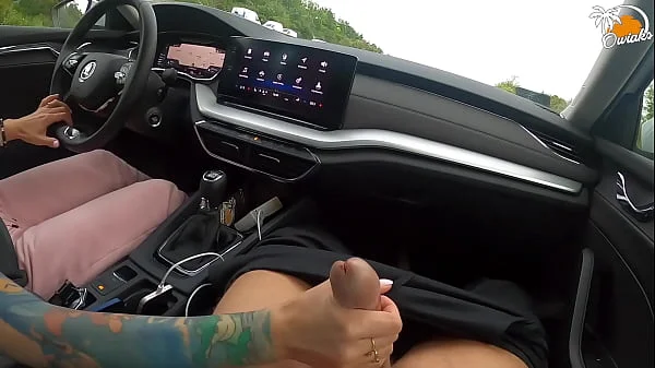 Wife gives amazing handjob while driving a car!