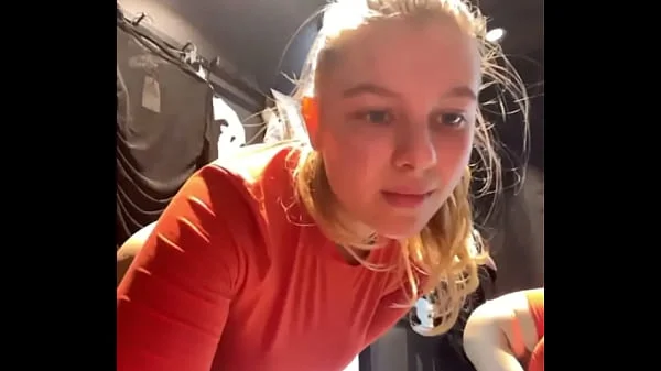 Extreme fucking in the changing room