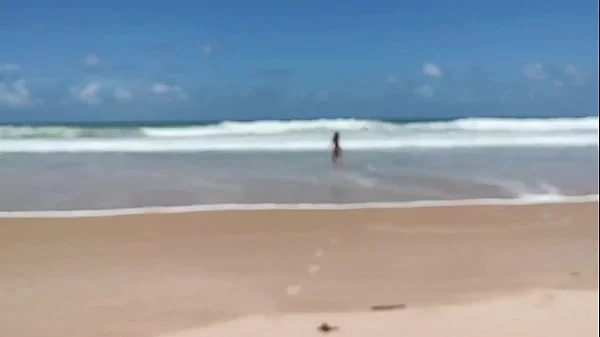 Fui na praia de nudismo chupara a rola grande do negão safado
