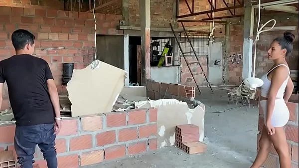 le follo por primera vez el enorme coño de mi patrona y me corro dentro de el