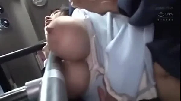 Estudiante cogida en el bus