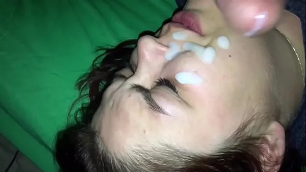 Amateur GF Sucks Balls Gets Facial