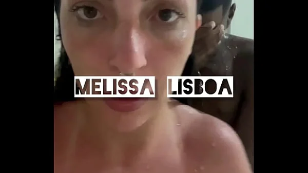 negão roludo me comeu no banho sem camisinha e gozou na minha cara