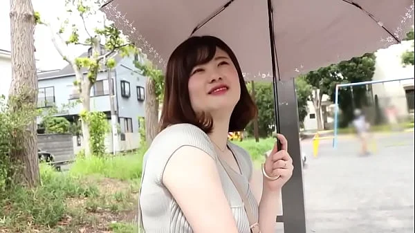 Picking up cute japanese woman