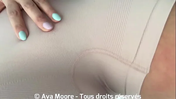 Lapine salope se fait défoncer en extérieur et remplir la chatte de sperme