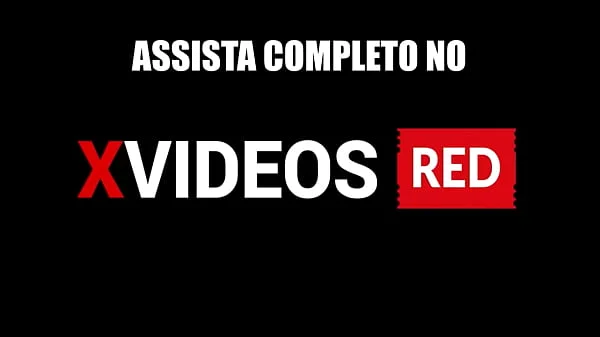 Técnico foi chamado para consertar a máquina de lavar a acabou comendo a cliente gostosa