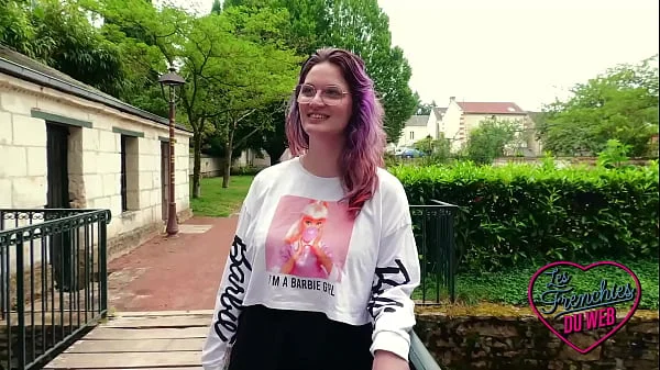 Malicia, une coquine avec une grosse poitrine