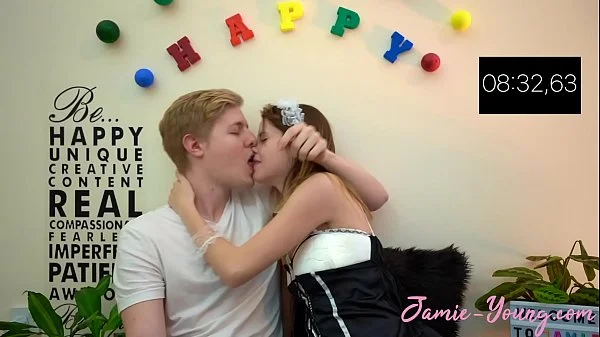 10 Minutes Make Out Challenge!! Jamie Young