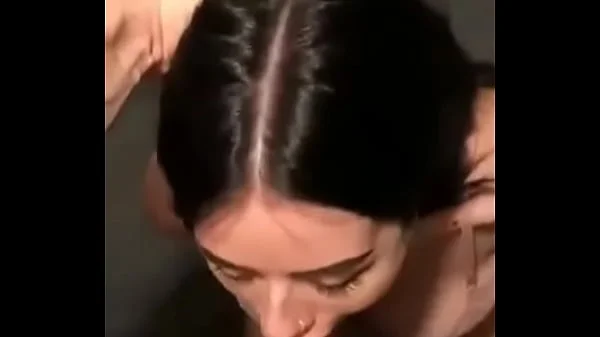 Mamando verga enorme