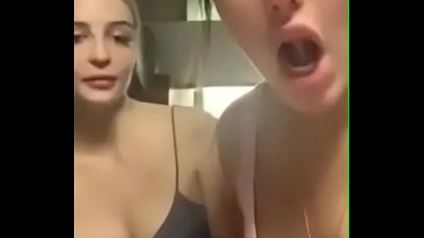 2 Girls Downblouse Periscope