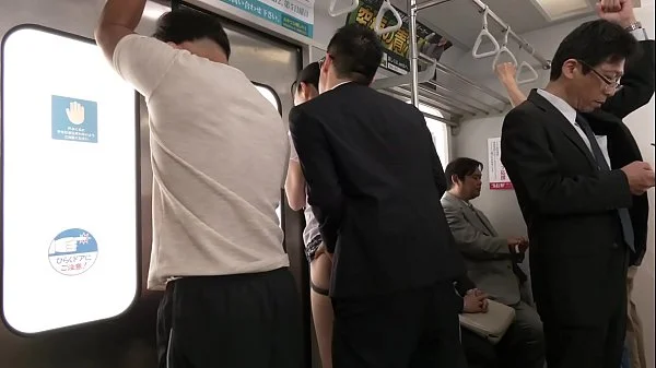 人妻電車～さわられた五十路母～　福富りょう