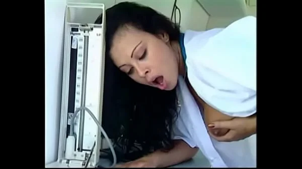 After heart seizure star of medical profession  begs his nurse Olivia Del Rio felicitates him with farewell intercourse ambulance car to confirm his assumptions