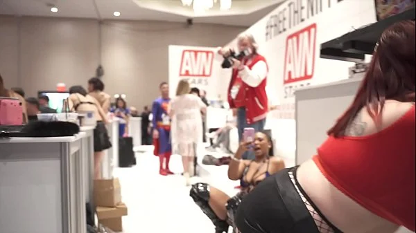 SUPER SEXY & STACKED MYSTIQUE GETS SHOWN SO MUCH LOVE AVN 2020! A TRUE LEGEND IN THE MAKING!