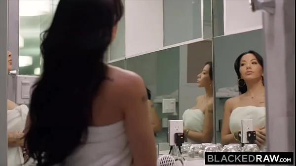 BLACKEDRAW Tattooed hottie Morgan is all about BBC & chill