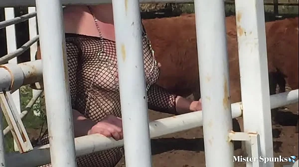Naked Blonde Rides : Farm Photo Shoot in Mexico