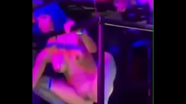 CARDI B SHOVES BOTTLE IN AND OUT OF PUSSY HOLE  IN STRIP CLUB 2024